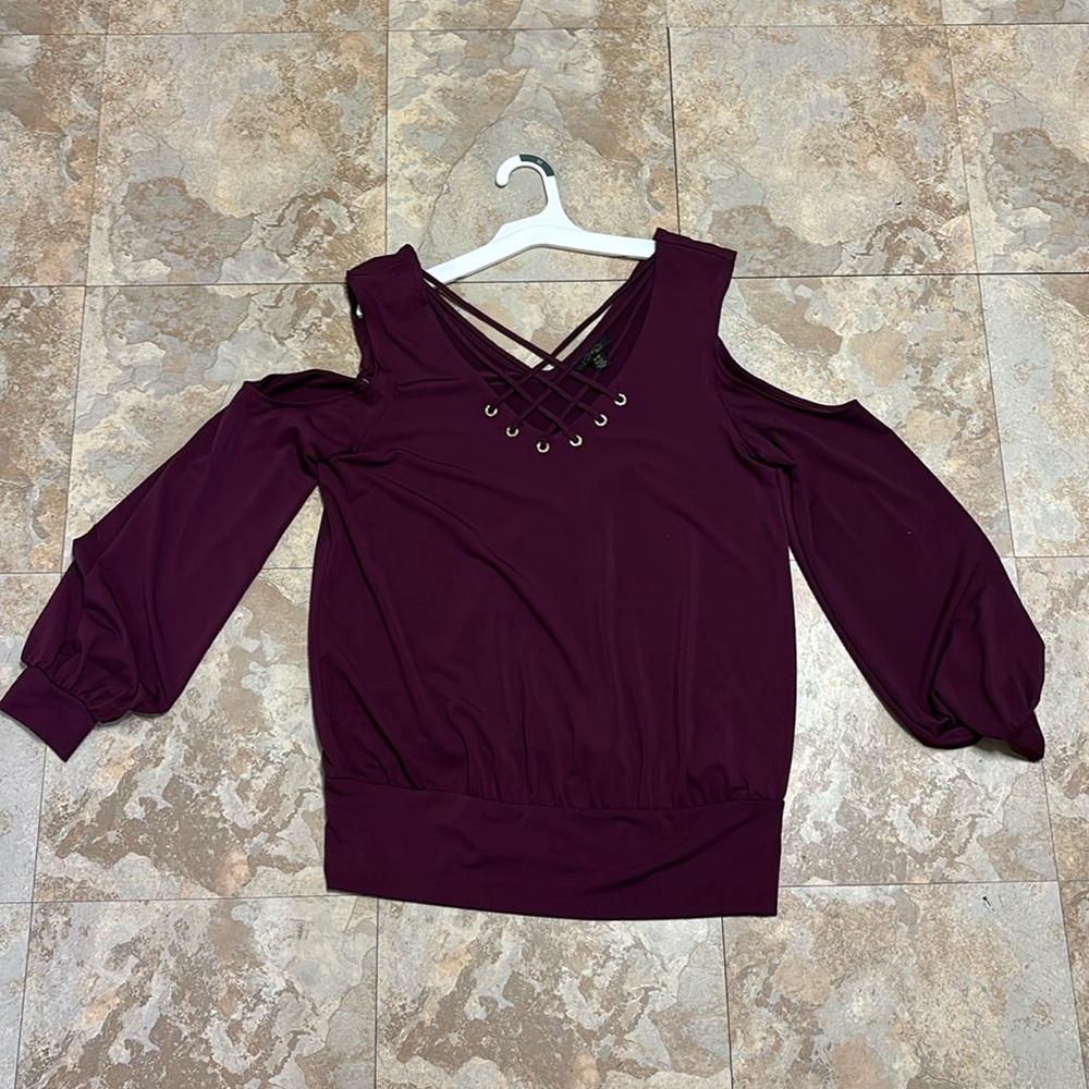 EUC Maroon blouse size M